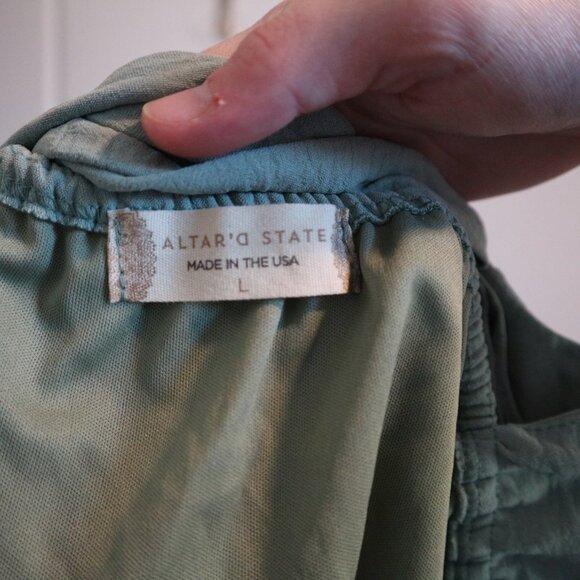 Simple Ruffled Skirt Dress - Picture 3 of 4